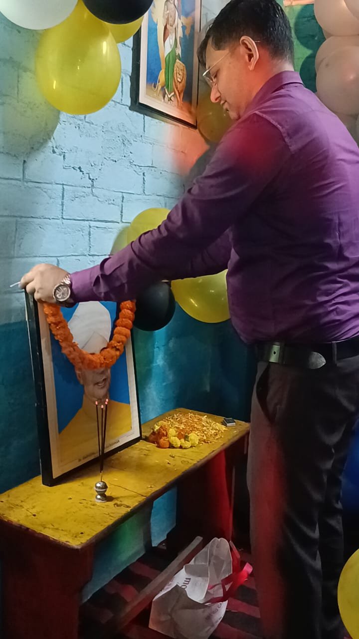 Director of Gyan Kalash School with Dr. Sarvepalli Radhakrishnan
